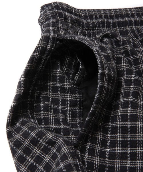 COOTIE PRODUCTIONS（クーティープロダクションズ）の「Amundsen Check Wide Easy Pants（カーゴパンツ・メンズ・ブラック系・SMALL/MEDIUM/LARGE/X-LARGE）」の5枚目の写真