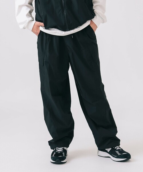 BEAMS HEART(ビームスハート)の「ウラメッシュ カーゴパンツ (撥水加工)(カーゴパンツ・メンズ・ブラック/チャコールグレー・SMALL/MEDIUM/LARGE)」の19枚目の写真