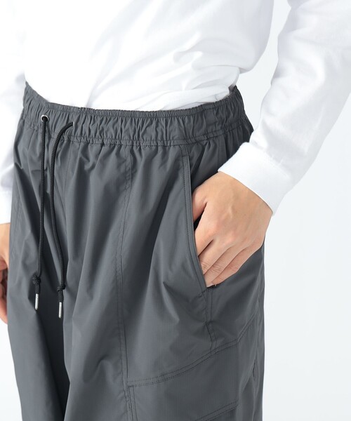BEAMS HEART(ビームスハート)の「ウラメッシュ カーゴパンツ (撥水加工)(カーゴパンツ・メンズ・ブラック/チャコールグレー・SMALL/MEDIUM/LARGE)」の12枚目の写真