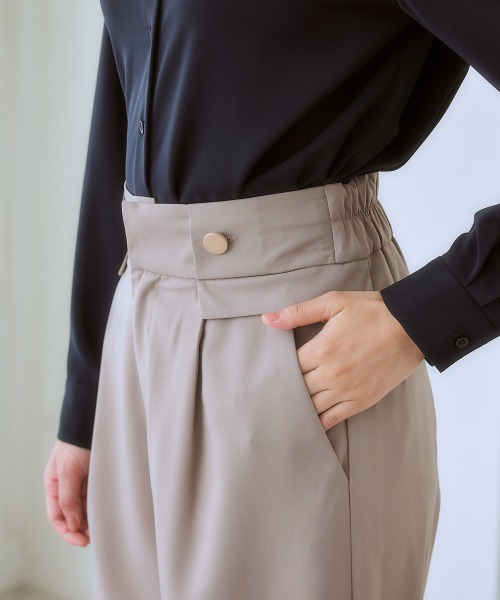 7days Life Styling（セブンデイズライフスタイリング）の「【しわになりにくい・ストレッチ】ハイウエスト金ボタンパンツ（とろみシリーズ）<大きいサイズ有>（スラックス・レディース・ブラック/ネイビー/モカ・LL/3L/S/M/L）」の19枚目の写真