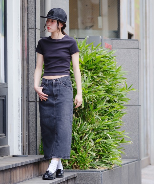 Levi's(リーバイス)の「Levi's/リーバイス バックスリット デニム スカート(デニムスカート・レディース・ブラック/ライトインディゴブルー・26inch/25inch/24inch/23inch/28inch/27inch)」の9枚目の写真