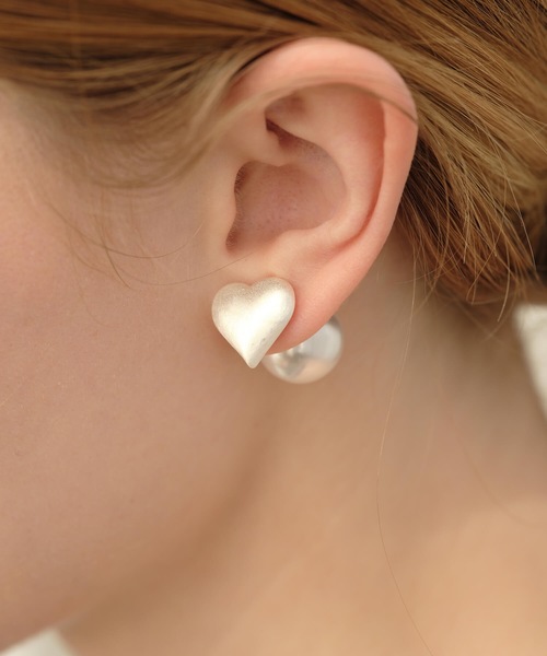 ANOH（アノー）の「ハートバックキャッチピアス（ピアス（両耳用）・レディース・ゴールド/シルバー・FREE）」の2枚目の写真