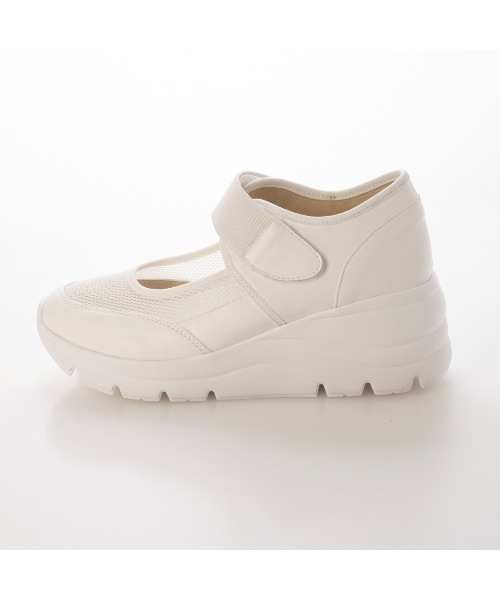 ing(イング)の「【WEB限定】厚底メッシュストラップスニーカー(スニーカー・レディース・ブラック/アイボリー/シルバー・S/M/L)」の8枚目の写真