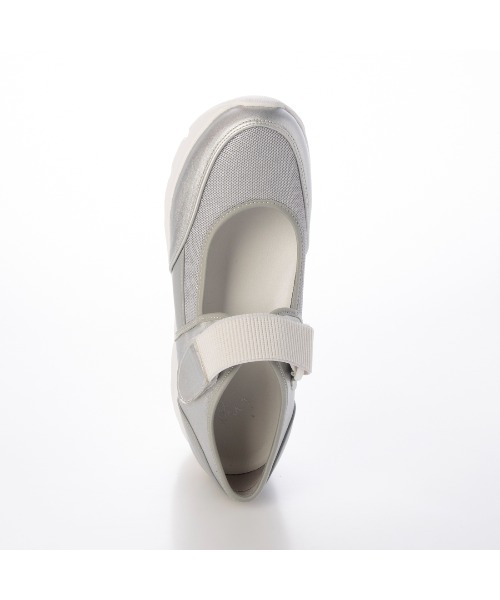 ing(イング)の「【WEB限定】厚底メッシュストラップスニーカー(スニーカー・レディース・ブラック/アイボリー/シルバー・S/M/L)」の20枚目の写真