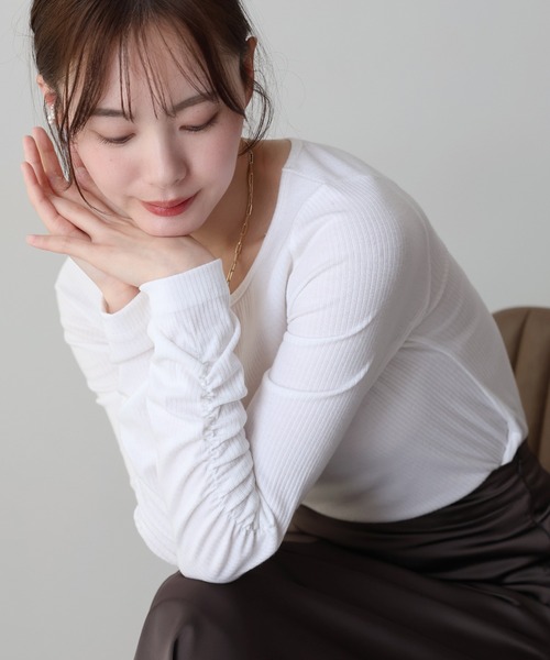 BLUEEAST(ブルーイースト)の「シャーリング袖カットソー(Tシャツ/カットソー・レディース・ホワイト/ブラック/ベージュ/ピンクベージュ/ブラウン・MEDIUM)」の7枚目の写真