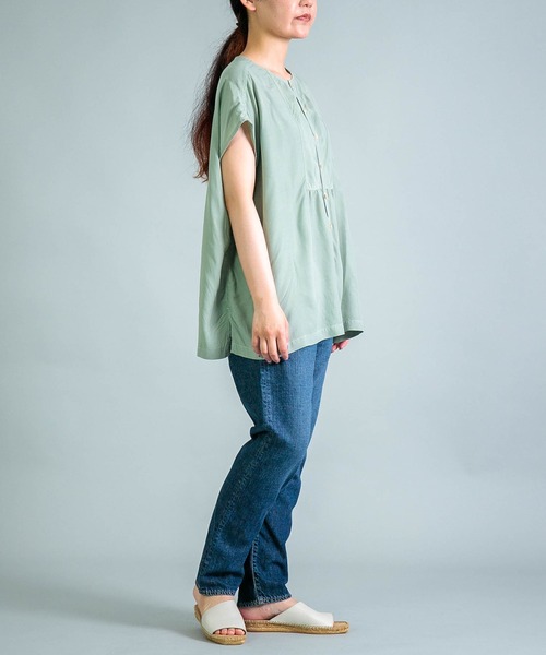 OMNIGOD（オムニゴッド）の「[ OMNIGOD womens / オムニゴッド ] レーヨンキュプラシルク アトリエフレンチスリーブシャツ（シャツ/ブラウス・レディース・ミント/ボルドー/チャコールグレー・FREE）」の6枚目の写真