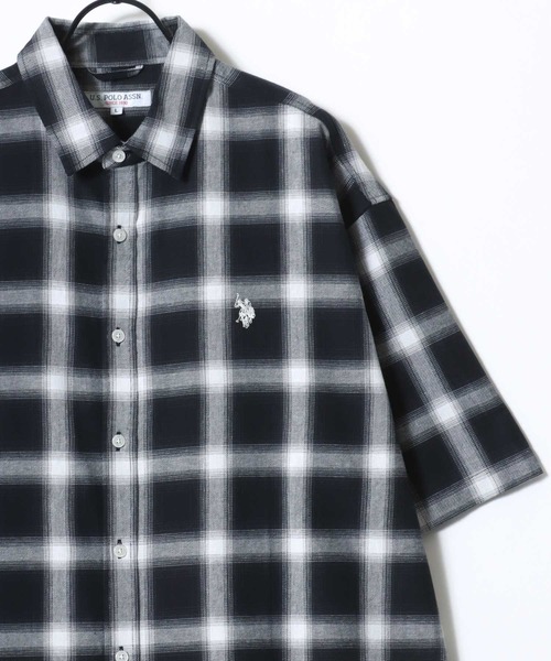 U.S. POLO ASSN.（ユーエスポロアッスン）の「U.S. POLO ASSN./ユーエスポロアッスン オーバーサイズ 無地 ストライプ チェック ロゴ ワンポイント刺繍 レギュラーカラー 半袖シャツ/レディース メンズ（シャツ/ブラウス・メンズ・ブルー系その他2/ブルー系その他3/ホワイト系その他/ブラック系その他/ブルー系その他/ライトブルー/ブラック/ホワイト・LL/M/L）」の18枚目の写真