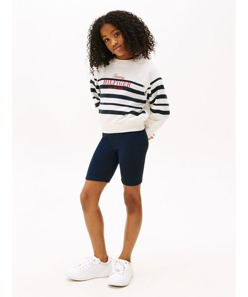 TOMMY HILFIGER（トミーヒルフィガー）の「GIRLS エッセンシャルロゴサイクリングショートパンツ（その他パンツ・キッズ・ブルー・140cm/130cm/150cm/160cm）」の2枚目の写真