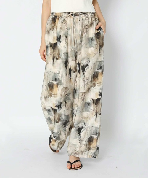 Gready Brilliant(グレディブリリアン)の「ドロストイージーワイドパンツ(その他パンツ・レディース・ブラウン・FREE)」の1枚目の写真