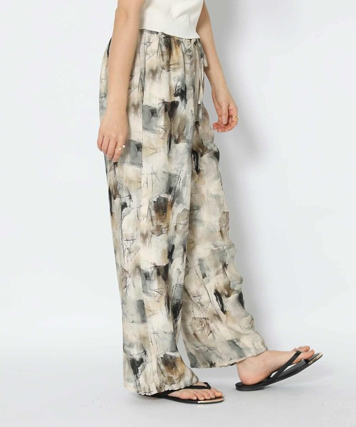 Gready Brilliant(グレディブリリアン)の「ドロストイージーワイドパンツ(その他パンツ・レディース・ブラウン・FREE)」の11枚目の写真