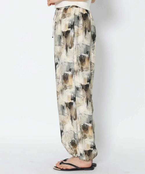 Gready Brilliant(グレディブリリアン)の「ドロストイージーワイドパンツ(その他パンツ・レディース・ブラウン・FREE)」の16枚目の写真