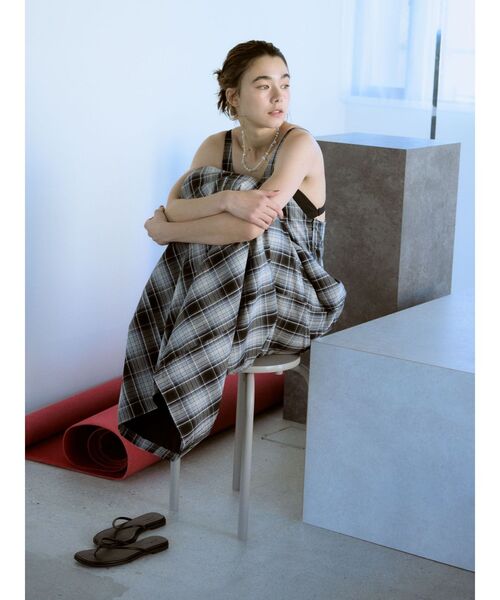Ungrid（アングリッド）の「コクーンチェックキャミワンピース（ワンピース・レディース・ネイビー/レッド・SMALL/MEDIUM）」の8枚目の写真