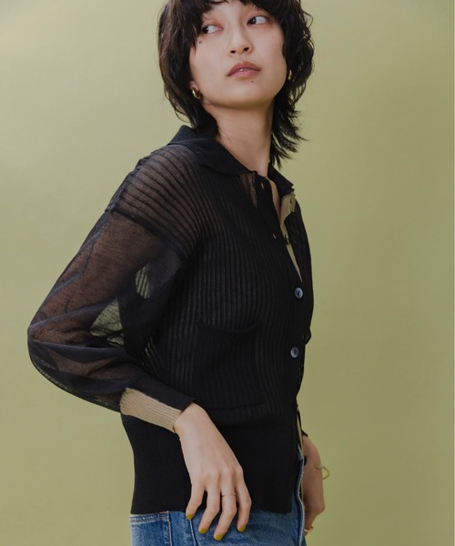Eimee Law(エイミーロウ)の「シアーワイドリブポロニットカーデ(カーディガン/ボレロ・レディース・ブラック/ライトグレー/ピンクベージュ・FREE)」の22枚目の写真