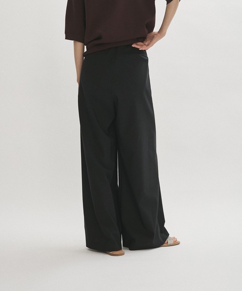 ADAM ET ROPE'(アダムエロペ)の「【サステナブル】3タックトロピカルスラックス(スラックス・レディース・グレー系その他/ブラック・38/36)」の13枚目の写真