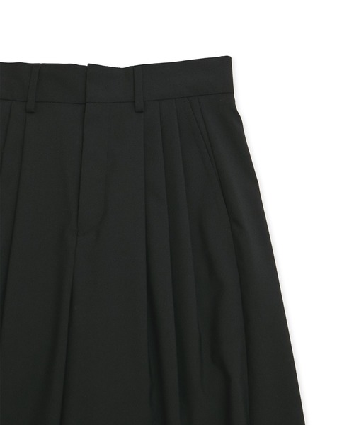 ADAM ET ROPE'(アダムエロペ)の「【サステナブル】3タックトロピカルスラックス(スラックス・レディース・グレー系その他/ブラック・38/36)」の7枚目の写真