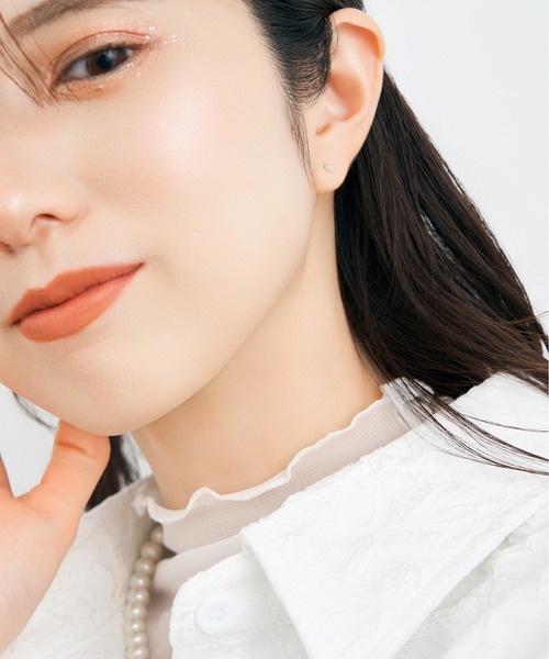 Jewel closet by L&Co.(ジュエルクローゼットバイエルアンドコー)の「K10 シェル/貝 パール ピアス(ピアス(両耳用)・レディース・ゴールド系その他/ゴールド系その他2/ゴールド系その他3・FREE)」の6枚目の写真