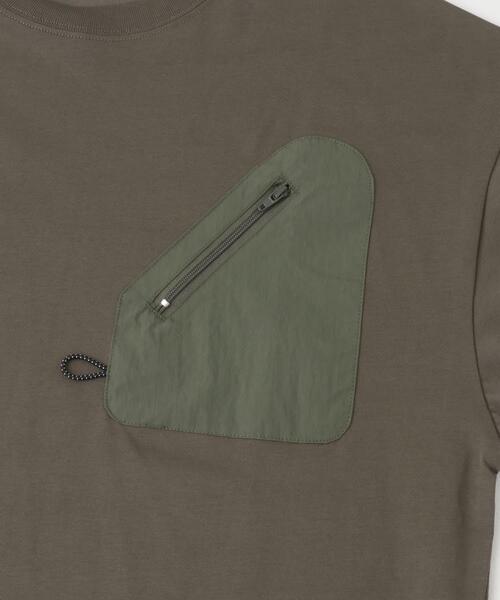 ITEMS URBANRESEARCH（アイテムズ アーバンリサーチ）の「ジップポケットキリカエクルーネックTシャツ（Tシャツ/カットソー・メンズ・チャコールグレー/ブラック/グレー系その他/カーキ/ホワイト・MEDIUM/LARGE/X-LARGE）」の18枚目の写真