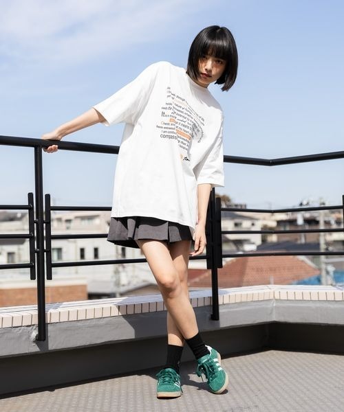PBLIM(ページボーイリム)の「《UNISEX》テキストロゴTシャツ(Tシャツ/カットソー・レディース・オフホワイト/ブラック・MEDIUM/LARGE)」の11枚目の写真