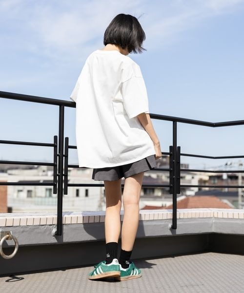 PBLIM(ページボーイリム)の「《UNISEX》テキストロゴTシャツ(Tシャツ/カットソー・レディース・オフホワイト/ブラック・MEDIUM/LARGE)」の12枚目の写真