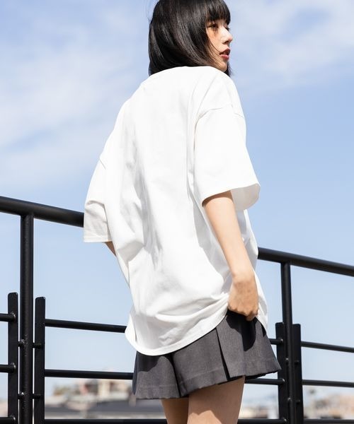 PBLIM(ページボーイリム)の「《UNISEX》テキストロゴTシャツ(Tシャツ/カットソー・レディース・オフホワイト/ブラック・MEDIUM/LARGE)」の15枚目の写真