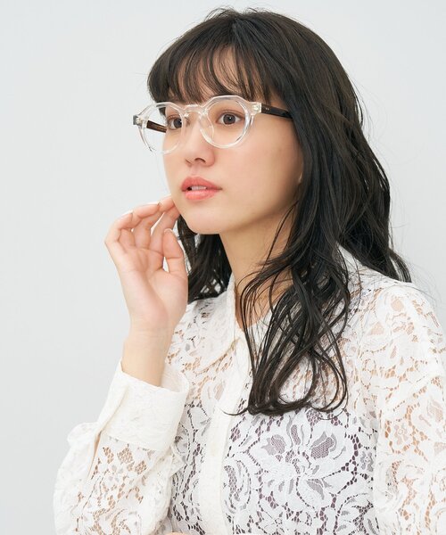 Zoff(ゾフ)の「ボストン型 メガネ|軽量|太縁|黒縁フレーム|伊達メガネ|ユニセックス|読書|ビジネス|Zoff|CLASSIC (クラシック)(メガネ・レディース・クリア/ダークブラウン/ライトグレー系/ブラック・FREE)」の7枚目の写真