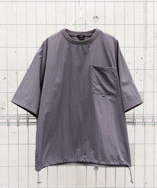 ITEMS URBANRESEARCH（アイテムズ アーバンリサーチ）の「『撥水/イージーケア/接触冷感/UVカット』タスランナイロンクルーネックドロストTシャツ（Tシャツ/カットソー・メンズ・ブラック/ネイビー/チャコールグレー・MEDIUM/LARGE）」の2枚目の写真
