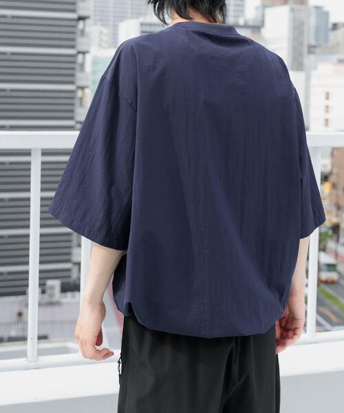 ITEMS URBANRESEARCH（アイテムズ アーバンリサーチ）の「『撥水/イージーケア/接触冷感/UVカット』タスランナイロンクルーネックドロストTシャツ（Tシャツ/カットソー・メンズ・ブラック/ネイビー/チャコールグレー・MEDIUM/LARGE）」の17枚目の写真