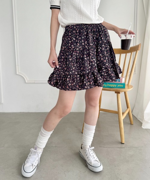 SOLLON.(ソルロン)の「小花柄ティアードミニスカパン(スカート・レディース・アイボリー/ブラック・M)」の21枚目の写真
