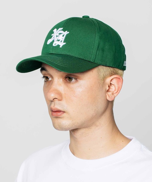 XLARGE（エクストララージ）の「OLD ENGLISH LOGO 6PANEL CAP（キャップ・メンズ・ブラック/グリーン/ベージュ・ONE SIZE）」の5枚目の写真