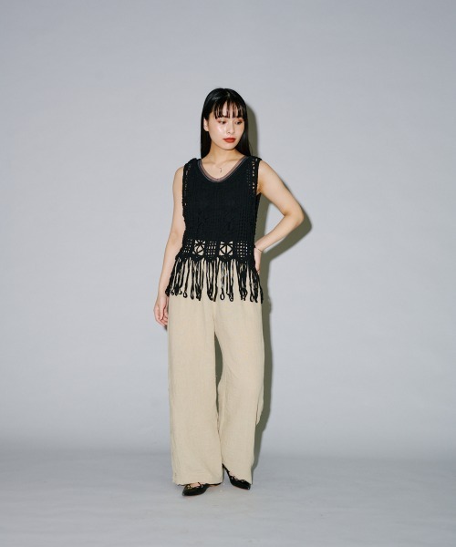 terrace(テラス)の「リネンライクサイドボタンスリットパンツ(チノパンツ・レディース・カーキ/ブラック/ベージュ・MEDIUM)」の21枚目の写真