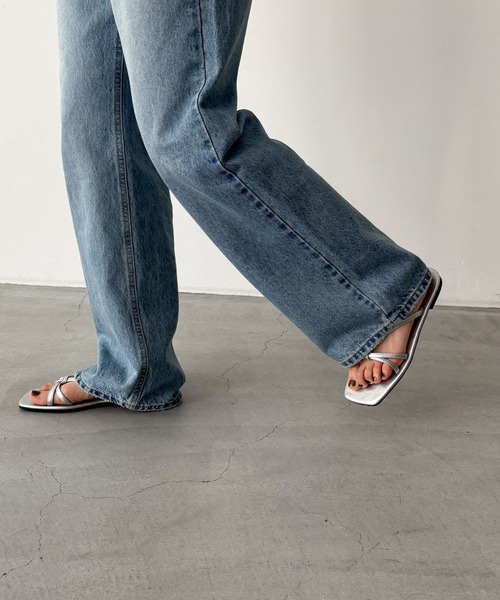 CANAL JEAN（キャナルジーン）の「El mar　ナローストラップペタサンダル（サンダル・レディース・シルバー/ブラウン/ブラック・23.5/24/24.5）」の9枚目の写真