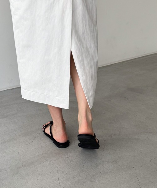 CANAL JEAN（キャナルジーン）の「El mar　ナローストラップペタサンダル（サンダル・レディース・シルバー/ブラウン/ブラック・23.5/24/24.5）」の10枚目の写真