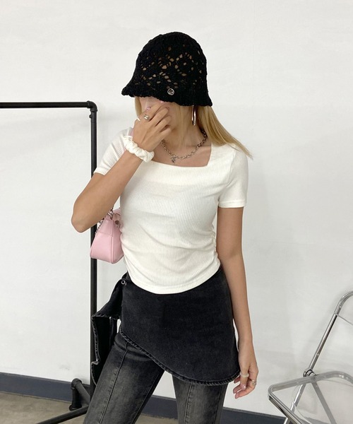 non-hedge(ノンヘッジ)の「シュシュ付リブショート丈スクエアTシャツ(Tシャツ/カットソー・レディース・オフホワイト/ブラック/グレー/ベージュ・FREE)」の6枚目の写真