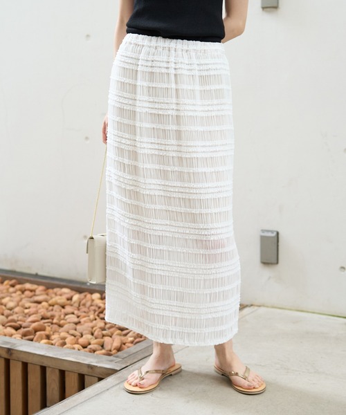 EMMA　ROUGE VIF（エマルージュヴィフ）の「【一部店舗限定】シャーリングタイトスカート（スカート・レディース・オフホワイト/ブラック・36/38）」の5枚目の写真