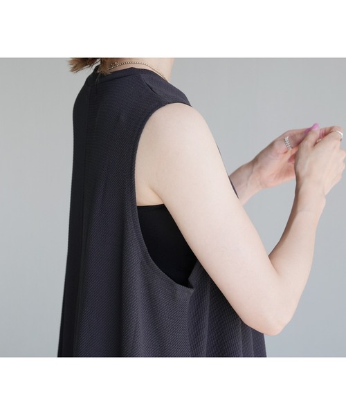 reca（レカ）の「エンボス風Ａラインワンピース（ワンピース・レディース・ブラック/チャコール・M-L）」の18枚目の写真