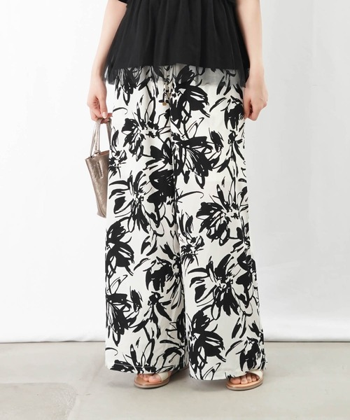 LUCA/LADY LUCK LUCA（ルカ/レディラックルカ）の「LC/LLL プリントイージーパンツ（その他パンツ・レディース・オフホワイト/ブラック/グリーン・FREE）」の5枚目の写真