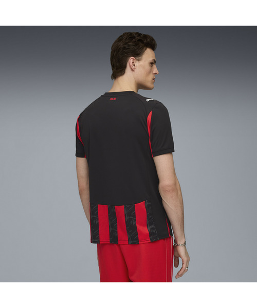 PUMA（プーマ）の「PUMA プーマ メンズ サッカー ACミラン 2025-26 レプリカ 半袖 ユニフォーム（Tシャツ/カットソー・メンズ・レッド・MEDIUM/SMALL/X-LARGE/LARGE/X-SMALL）」の4枚目の写真