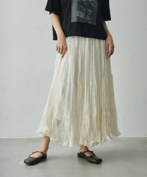 Lunea（ルネア）の「しわプリーツフリルティアードスカート（スカート・レディース・ベージュ/ブラック/ホワイト/グレー・FREE）」の5枚目の写真