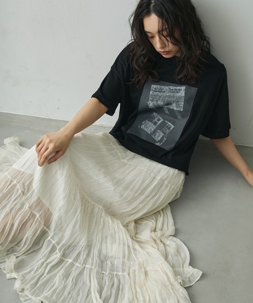 Lunea（ルネア）の「しわプリーツフリルティアードスカート（スカート・レディース・ベージュ/ブラック/ホワイト/グレー・FREE）」の7枚目の写真