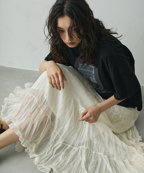 Lunea（ルネア）の「しわプリーツフリルティアードスカート（スカート・レディース・ベージュ/ブラック/ホワイト/グレー・FREE）」の11枚目の写真