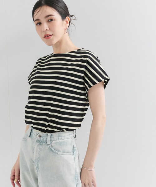 le cercle ADAM ET ROPE'(ルセルクルアダムエロペ)の「2WAYフレンチスリーブボーダーTee(Tシャツ/カットソー・レディース・ホワイト系/ブラック系・FREE)」の1枚目の写真