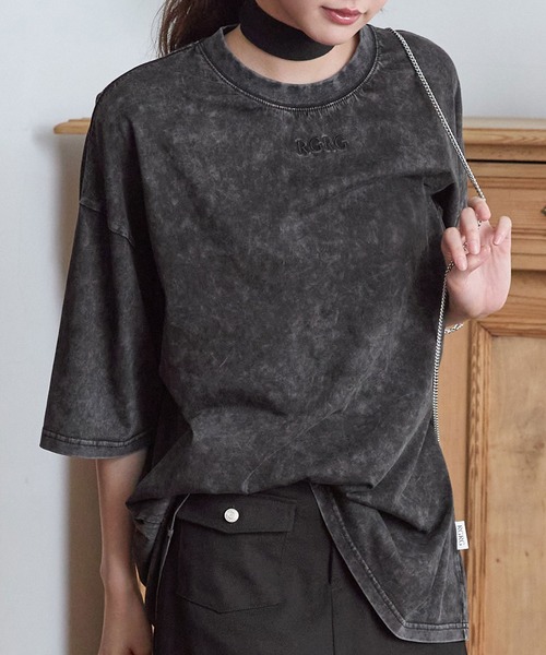 RGRG(リグリグ)の「ビックシルエットロゴ刺繍Tシャツ(Tシャツ/カットソー・レディース・ブラック/ホワイト・FREE)」の1枚目の写真