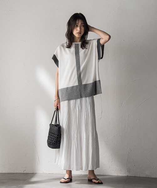 MAYSON GREY(メイソングレイ)の「シアーランダムプリーツスカート≪洗濯機で洗える≫(スカート・レディース・ブラック/ホワイト/レッド・M)」の9枚目の写真