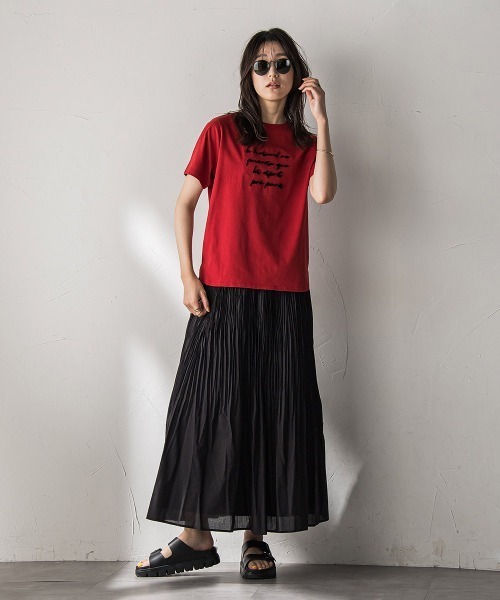 MAYSON GREY(メイソングレイ)の「シアーランダムプリーツスカート≪洗濯機で洗える≫(スカート・レディース・ブラック/ホワイト/レッド・M)」の21枚目の写真