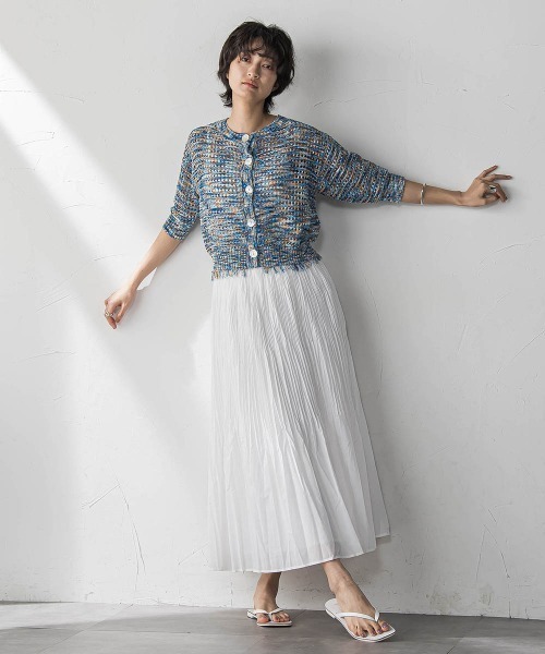 MAYSON GREY(メイソングレイ)の「シアーランダムプリーツスカート≪洗濯機で洗える≫(スカート・レディース・ブラック/ホワイト/レッド・M)」の14枚目の写真