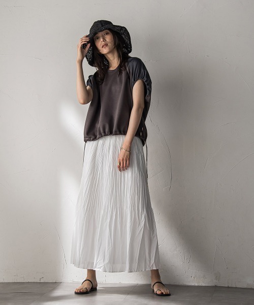 MAYSON GREY(メイソングレイ)の「シアーランダムプリーツスカート≪洗濯機で洗える≫(スカート・レディース・ブラック/ホワイト/レッド・M)」の16枚目の写真
