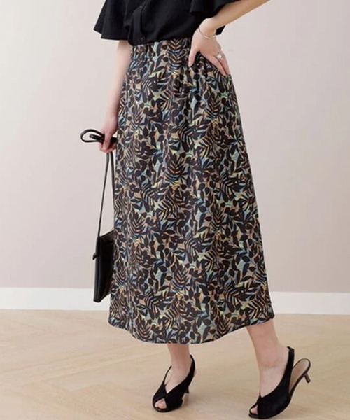 BELLUNA PLUS(ベルーナ)の「リーフ柄プリントスカート(スカート・レディース・オレンジ/ブルー・LARGE/MEDIUM)」の2枚目の写真