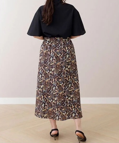 BELLUNA PLUS(ベルーナ)の「リーフ柄プリントスカート(スカート・レディース・オレンジ/ブルー・LARGE/MEDIUM)」の5枚目の写真