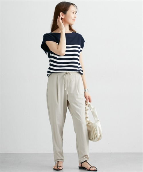 nissen（ニッセン）の「【ひんやり接触冷感】ストレッチ素材ジョガーパンツ（その他パンツ・レディース・グレイッシュベージュ/ブラック/グリーン・S/M/L/LL）」の6枚目の写真