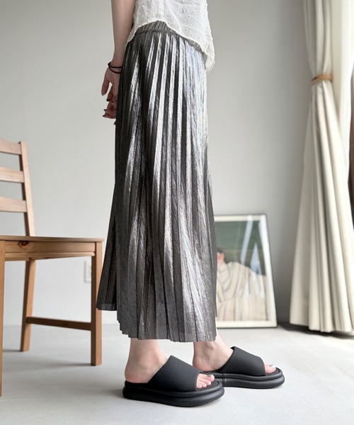 LUGG NAGG（ラグナグ）の「【Design Note】【厚底】プラットフォームボリュームパフィーサンダル（サンダル・レディース・ホワイト/ブラック・L/LL/M/S）」の10枚目の写真